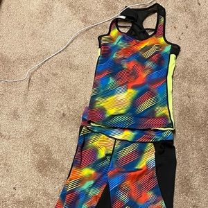 Yoga Active Wear Size L-NWOT